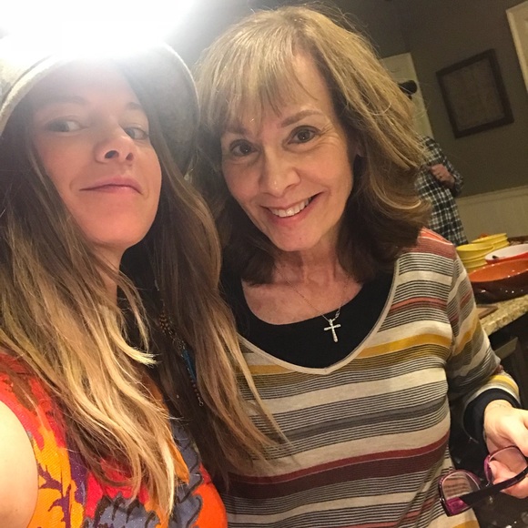 Meet your Posher, Abby - Picture 1 of 2